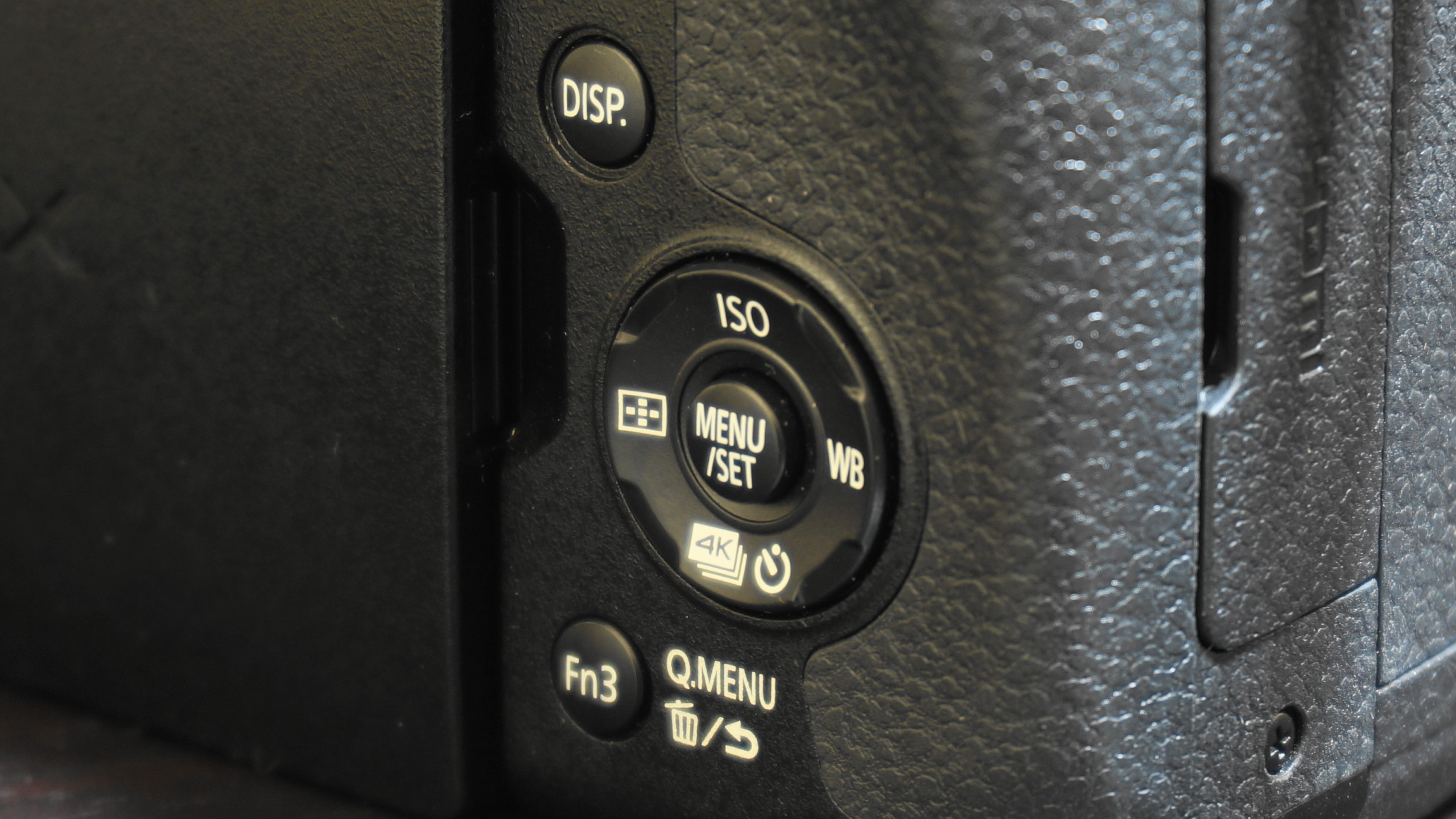 Panasonic LUMIX DMC-FZ300 裏モードに入ってシャッター回数を確認する 裏モードの画面キャプチャあり